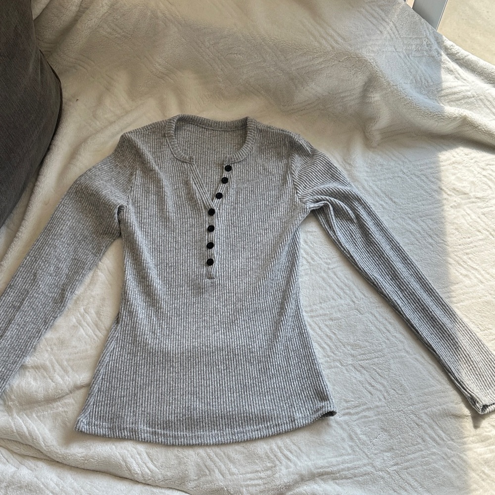 Gray Ribbed Long Sleeve Top